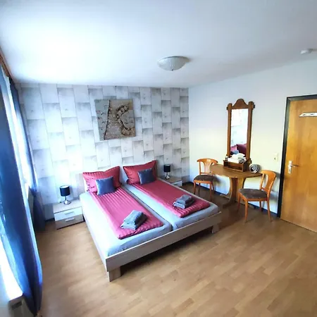 Mosel Restaurant & Weinstube Zum Anker Apartman